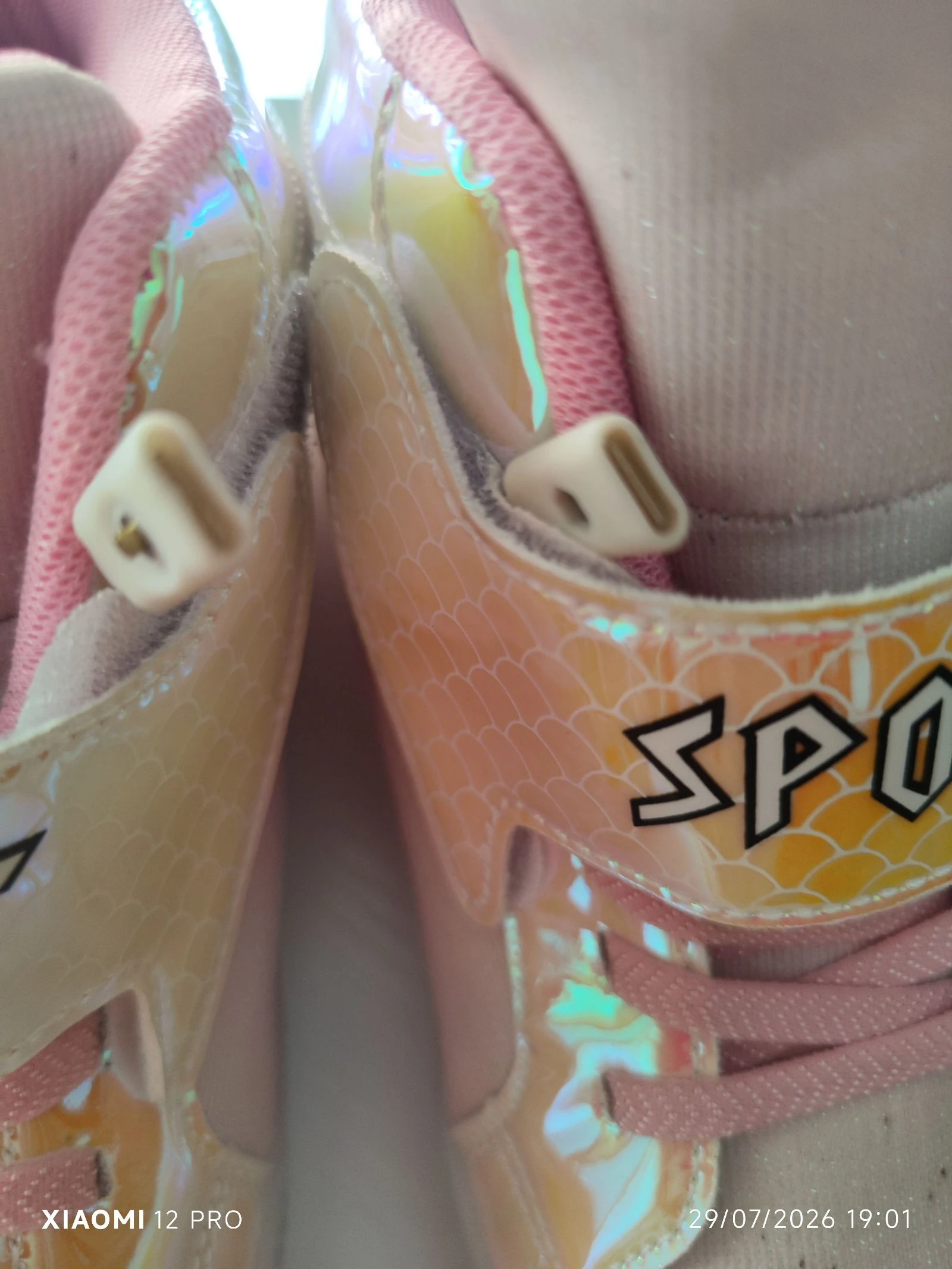High-top sneakers with LED lights and wings (New) – Size 37 – photo 6